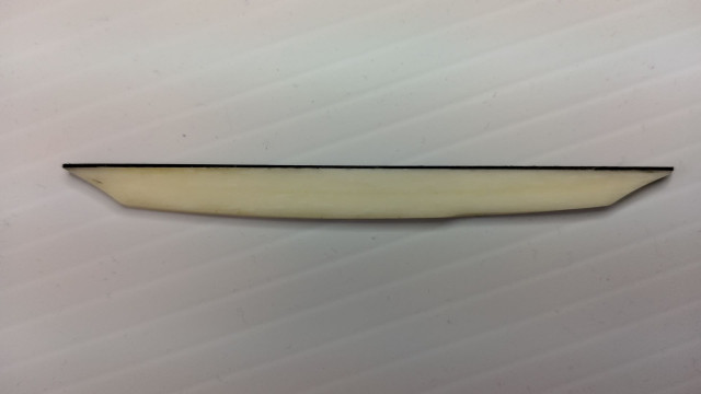 xx_Shim_appears to be ebony_bonded to bottom of saddle_1.jpg