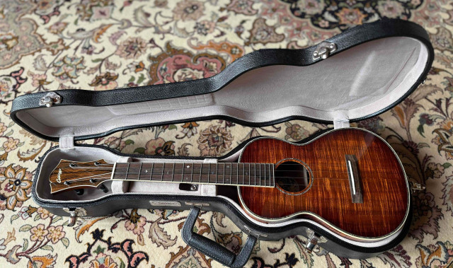 collings uke-1901.jpeg
